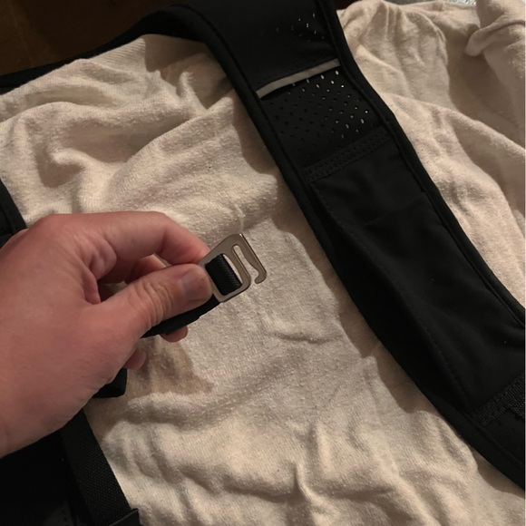 Lululemon Athletica Aqua and Black Run All Day Backpack - Picture 10 of 11